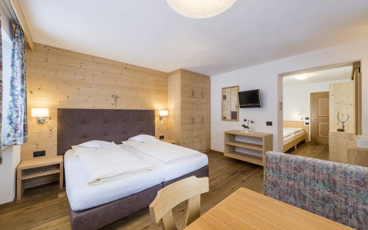 Runcac Hotel 2*