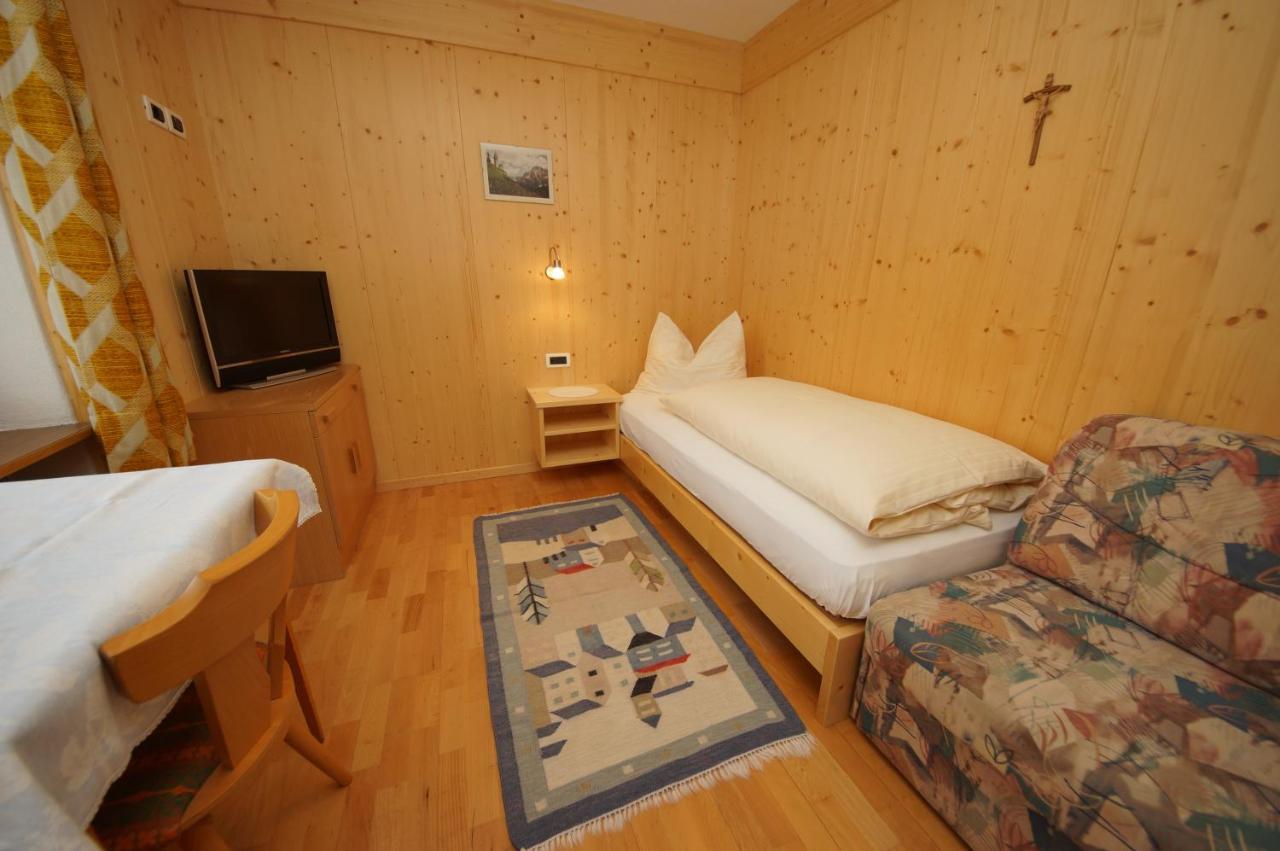 Runcac Hotel 2*